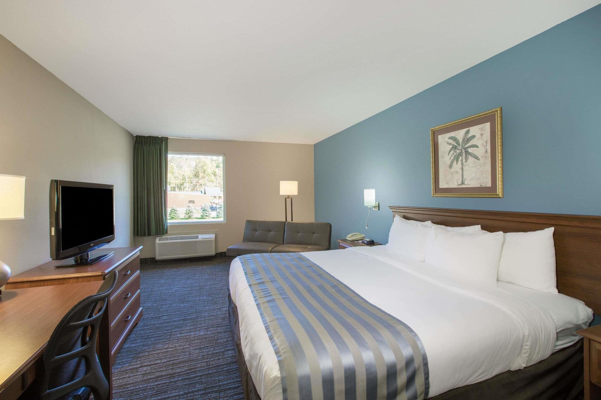 Baymont By Wyndham Bartonsville Poconos Екстер'єр фото