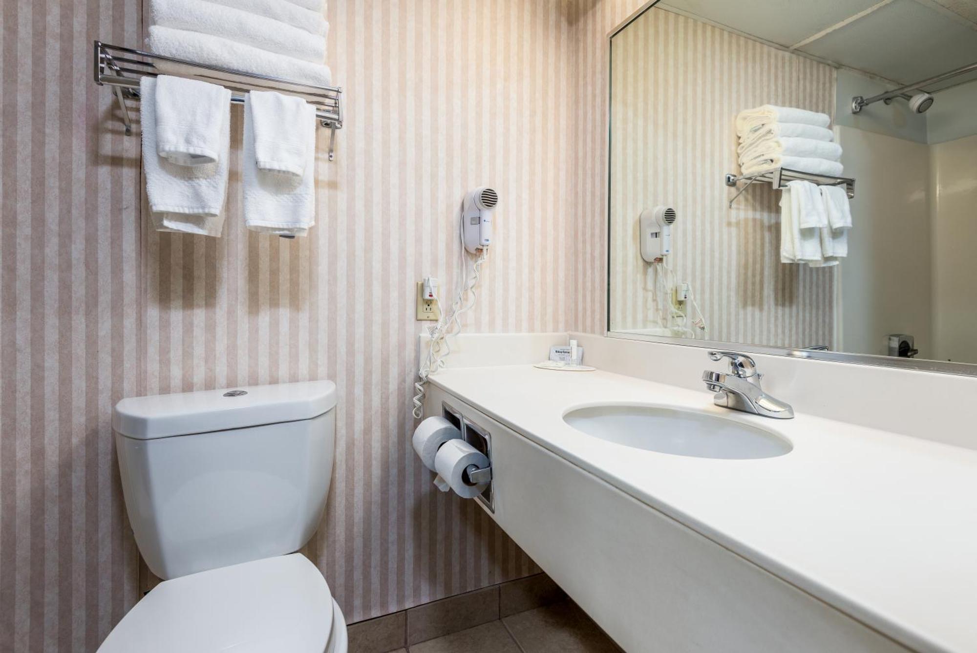 Baymont By Wyndham Bartonsville Poconos Екстер'єр фото