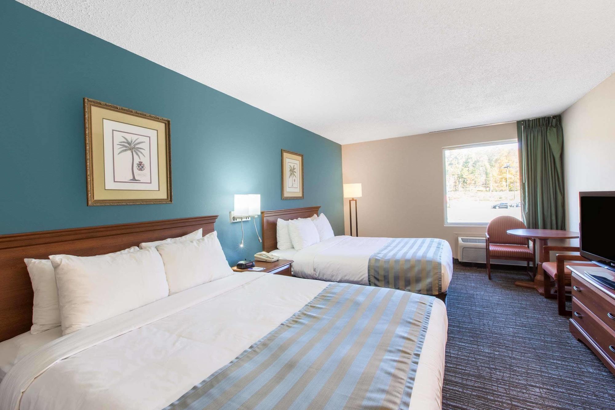 Baymont By Wyndham Bartonsville Poconos Екстер'єр фото