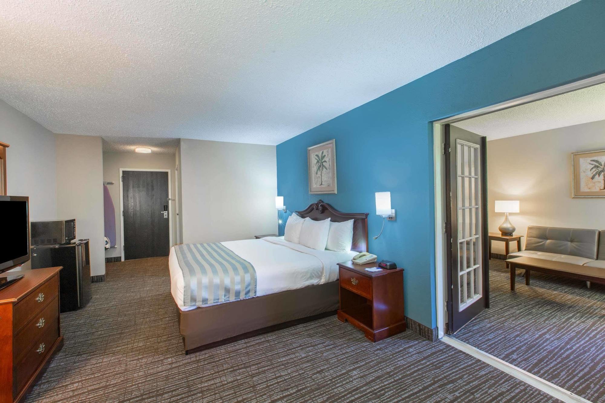 Baymont By Wyndham Bartonsville Poconos Екстер'єр фото