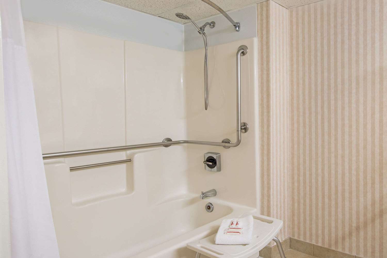 Baymont By Wyndham Bartonsville Poconos Екстер'єр фото